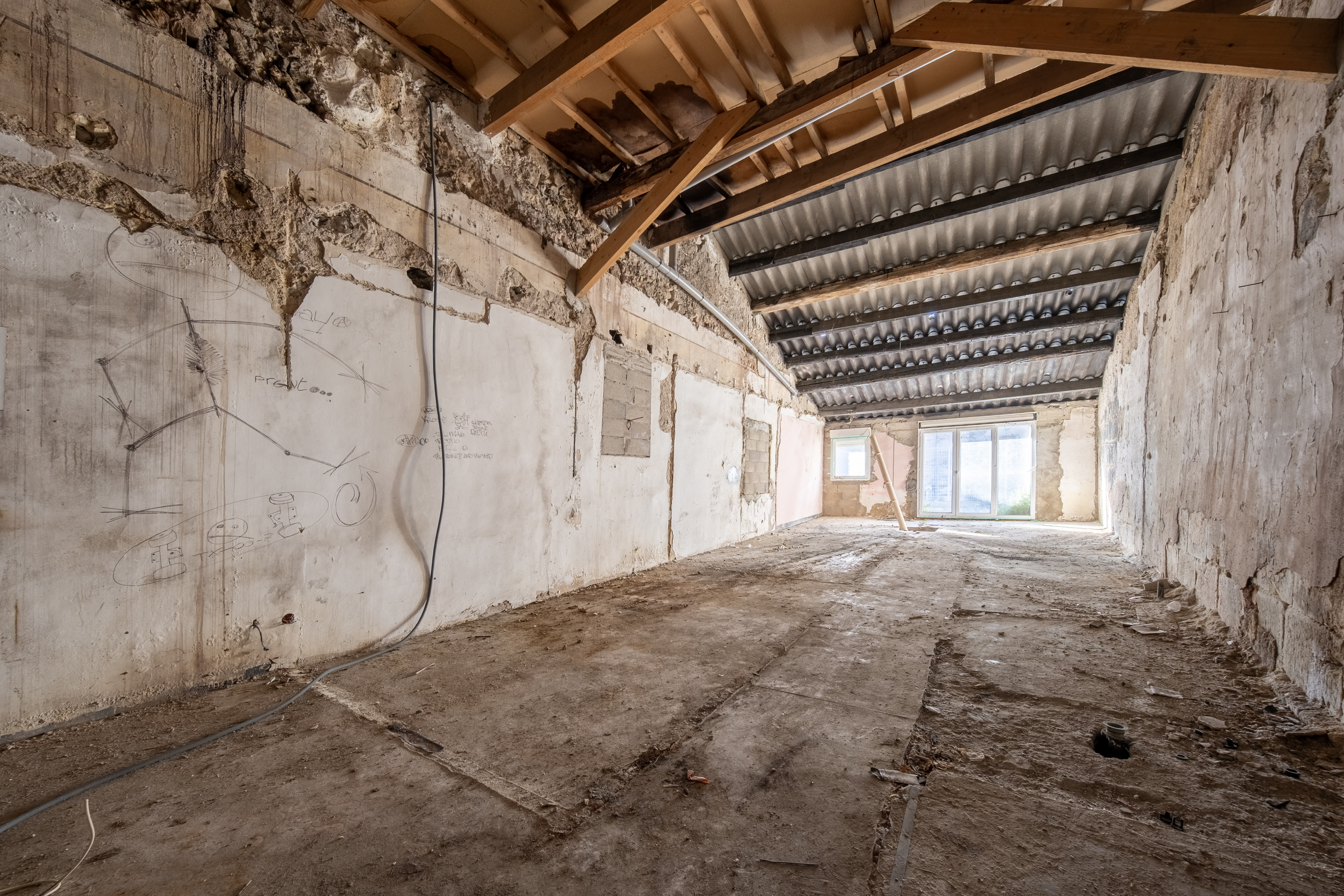 Photo décrivant le bien Immeuble 350 M² à Clermont-l'hérault (34) - A Rénover