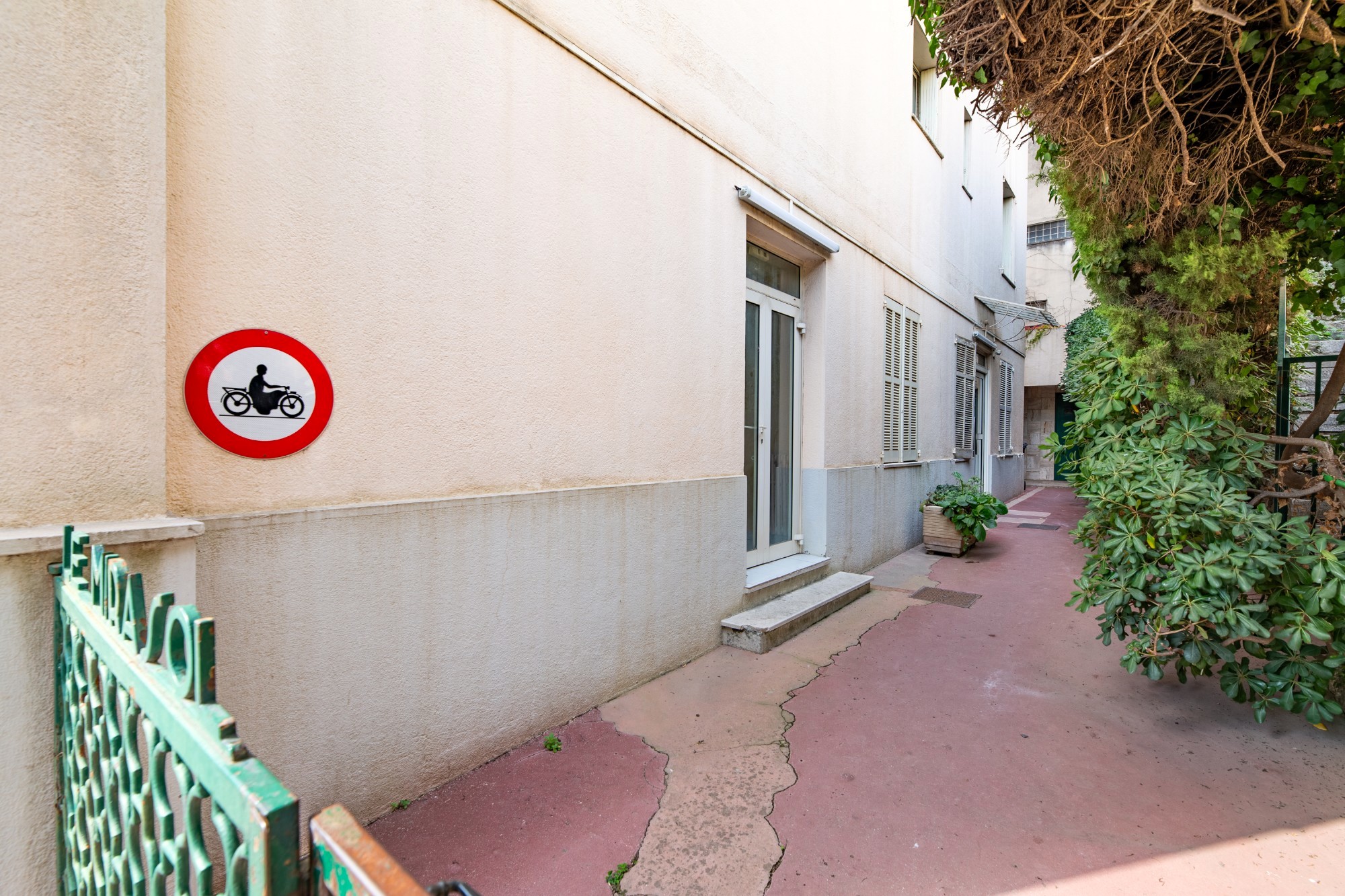 Photo décrivant le bien Bureaux- 254 M2 - Grasse (06)