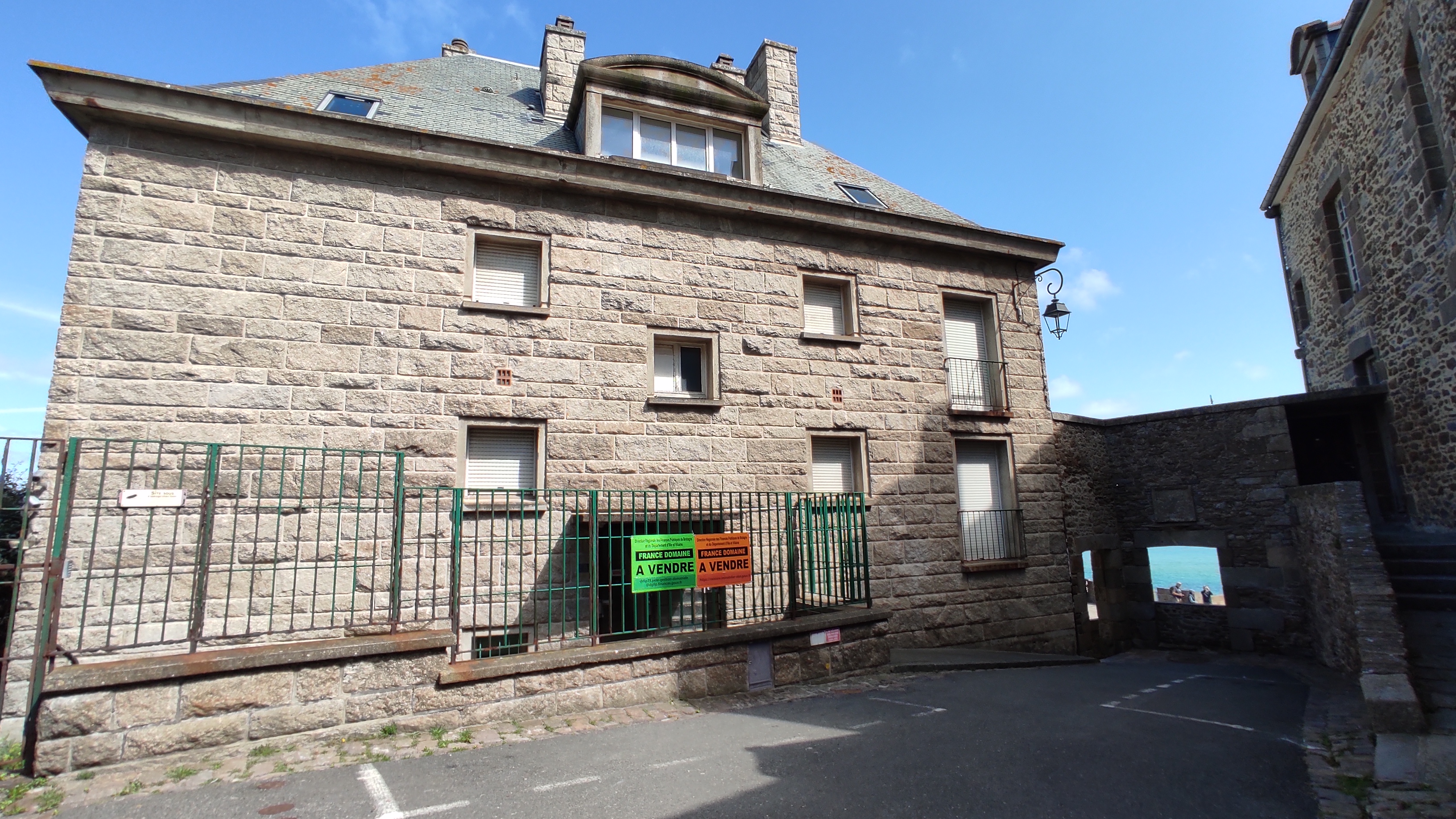 Photo décrivant le bien A Vendre: Bien D'exception - Saint Malo Intra Muros - Vue Mer Exceptionnelle