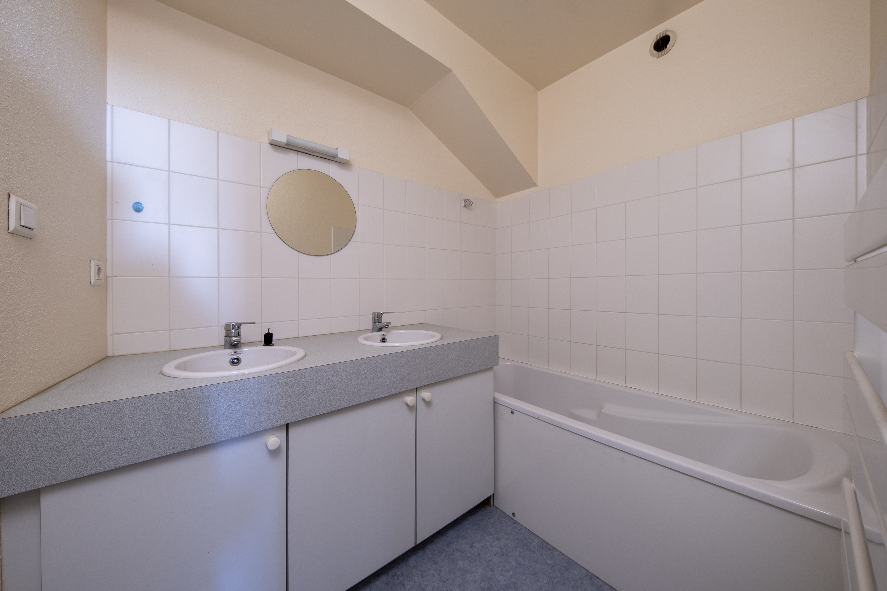 Photo décrivant le bien Immeuble Mixte Grande Rue à Aigueperse
