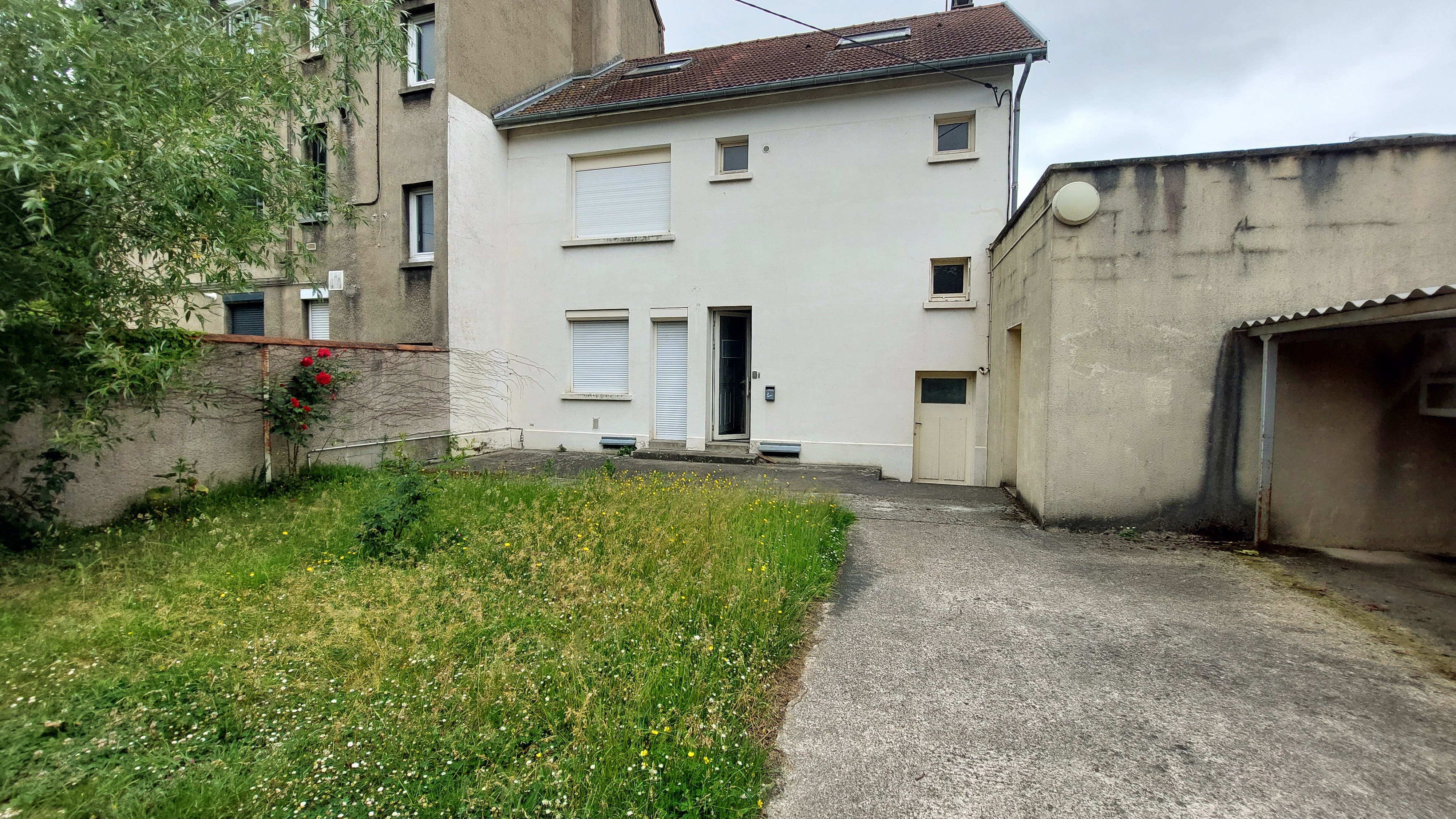Photo décrivant le bien Maison D'habitation à Vendre, Avec Garage Et Jardin, Proche Du Jardin Des Plantes