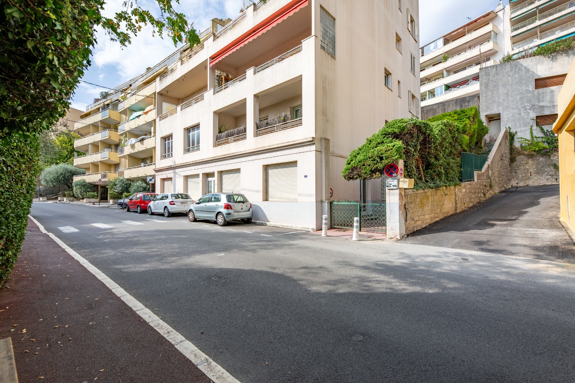 Photo décrivant le bien Bureaux- 254 M2 - Grasse (06)