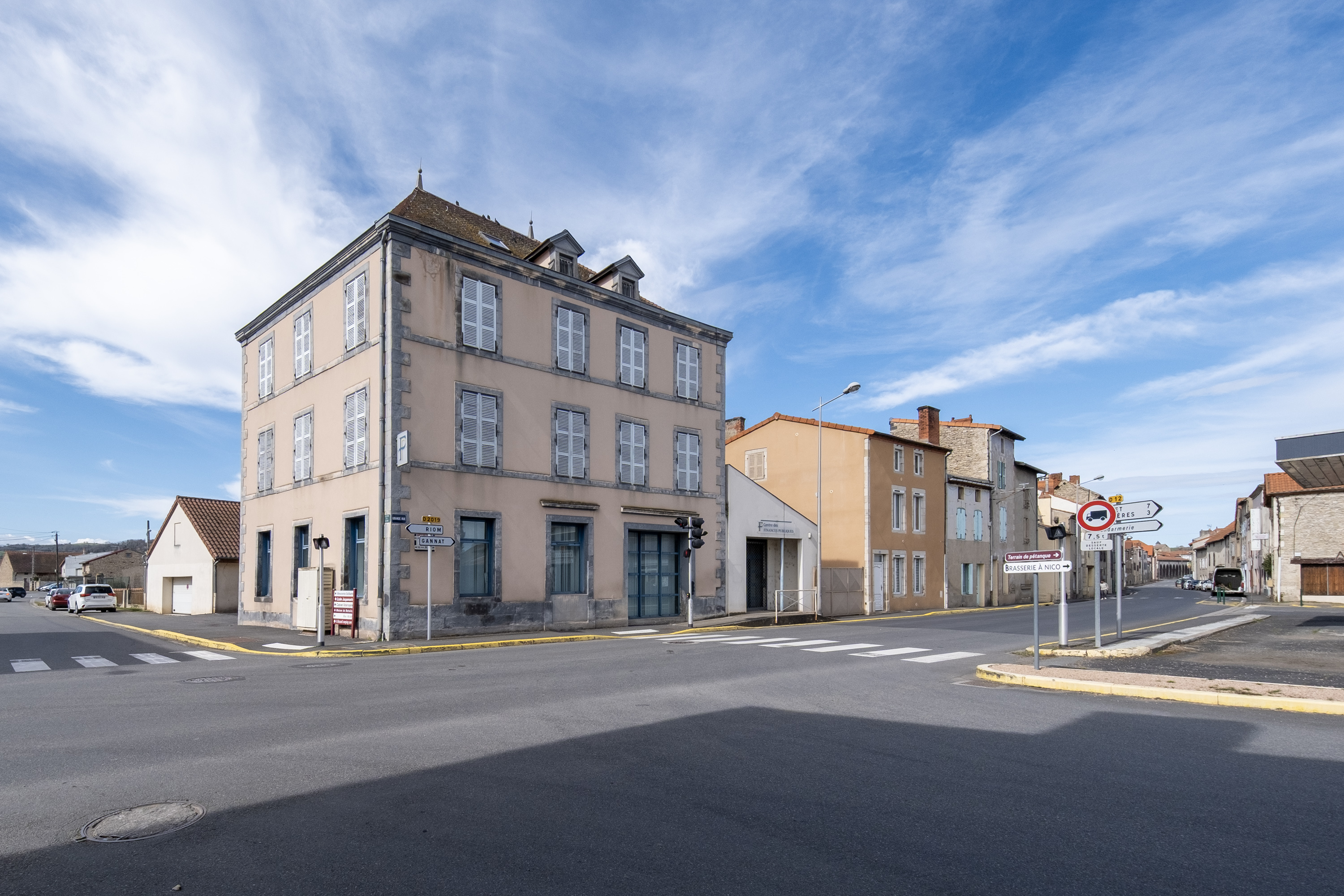 Photo décrivant le bien Immeuble Mixte Grande Rue à Aigueperse