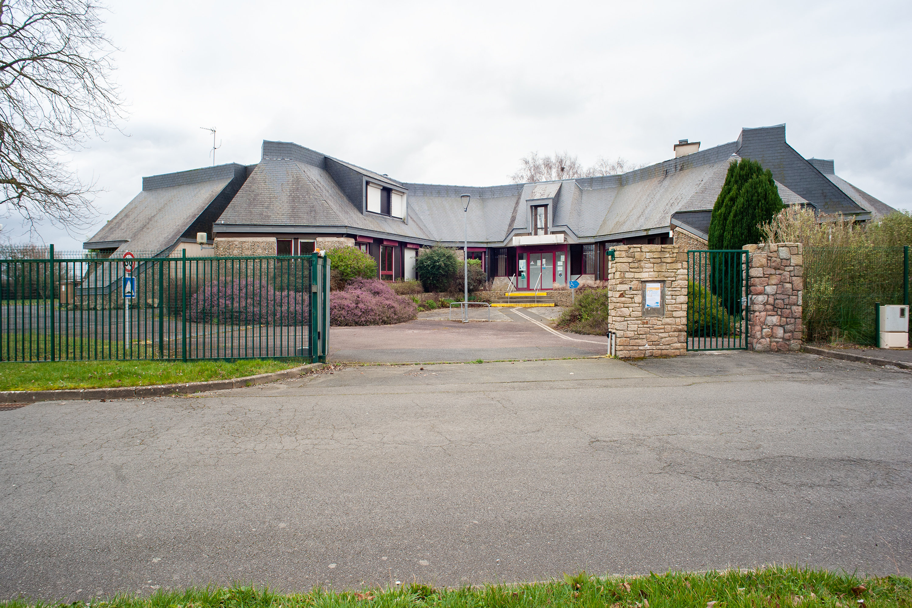 Photo décrivant le bien Ensemble Immobilier à Usage De Bureaux à Paimpol