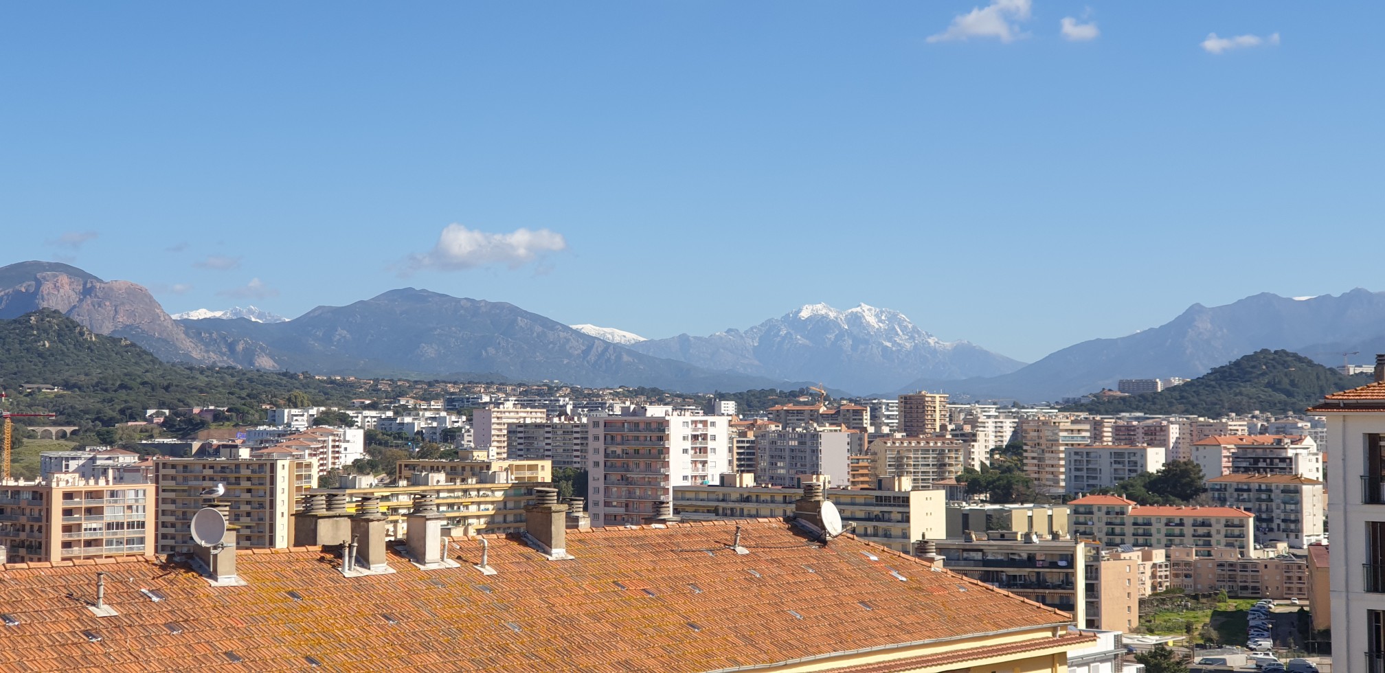Photo décrivant le bien Vente D’un Appartement De Type T2 De 60 M² Ajaccio Vue Mer