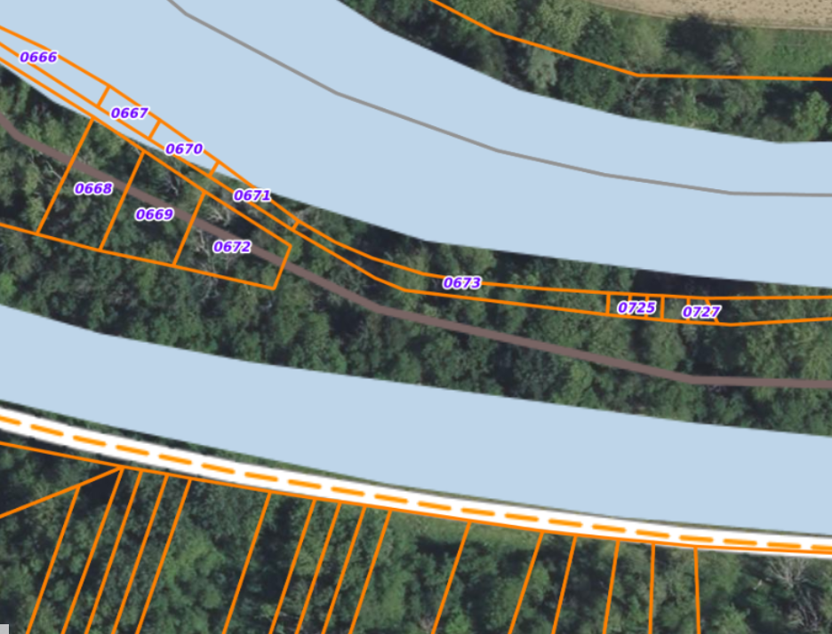 Photo décrivant le bien Cession Parcelle E N° 673 Sur La Commune Deux Rivieres
