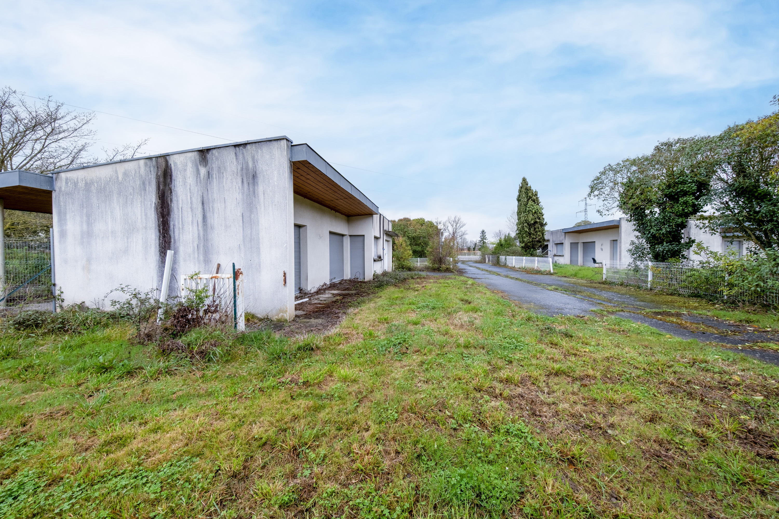 Photo décrivant le bien Cession De Deux Anciens Logements De Fonction - Carbonne (31)