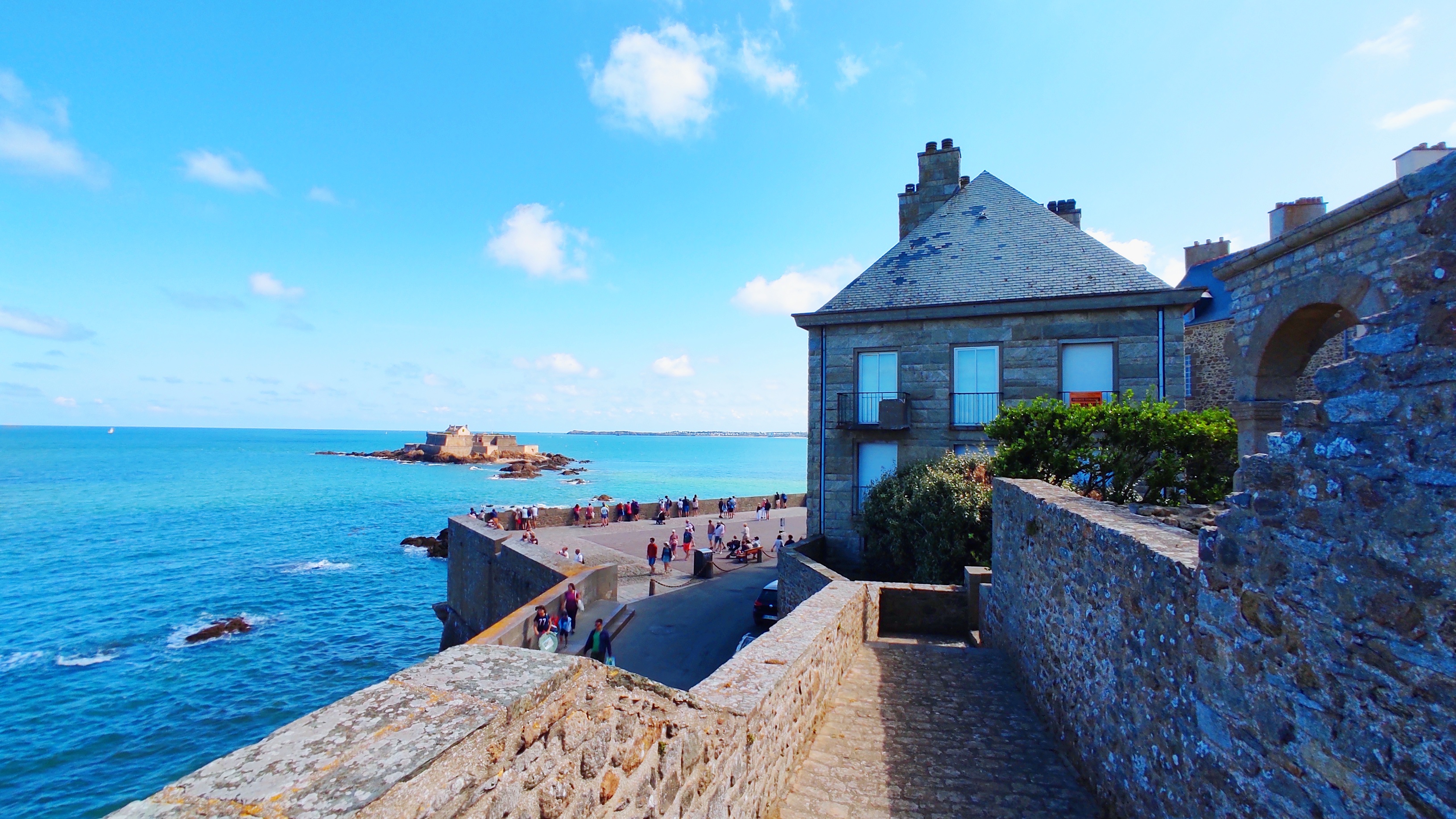 Photo décrivant le bien A Vendre: Bien D'exception - Saint Malo Intra Muros - Vue Mer Exceptionnelle