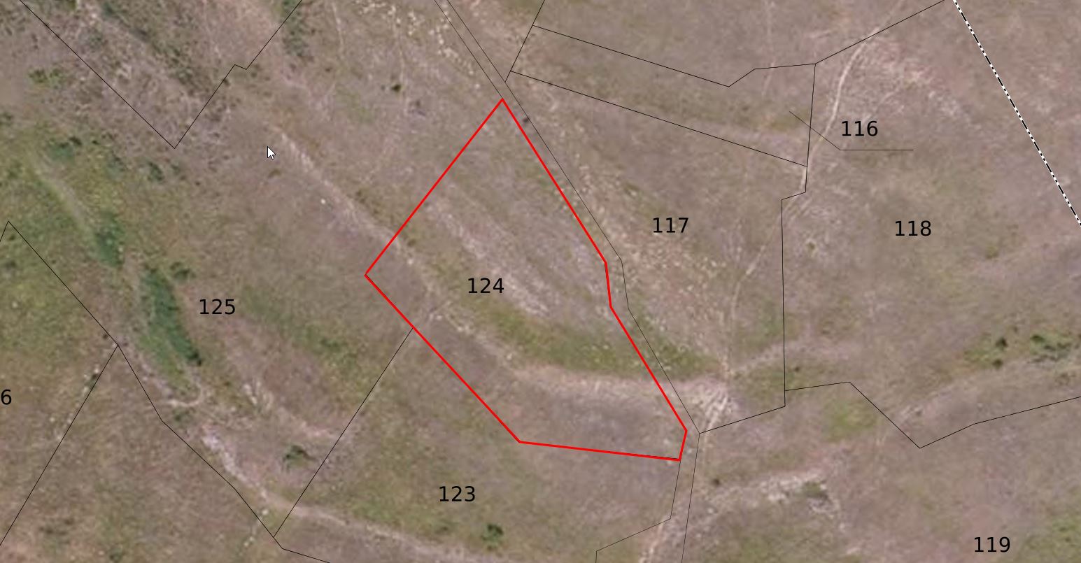 Photo décrivant le bien Vente mixte d'un lot de quatorze parcelles situées dans la Commune de VEBRE