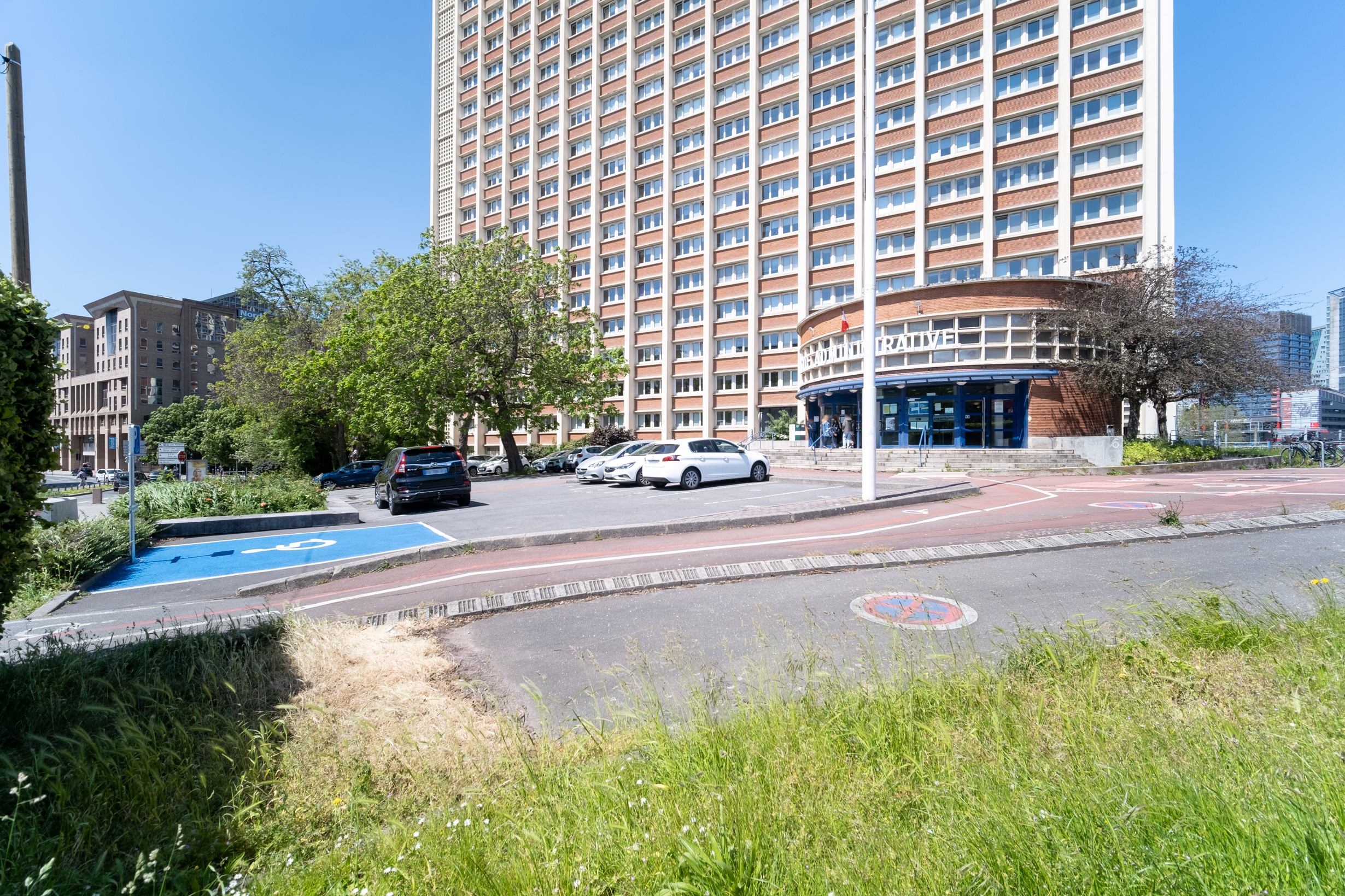 Photo décrivant le bien Cité Administrative De Lille (59)