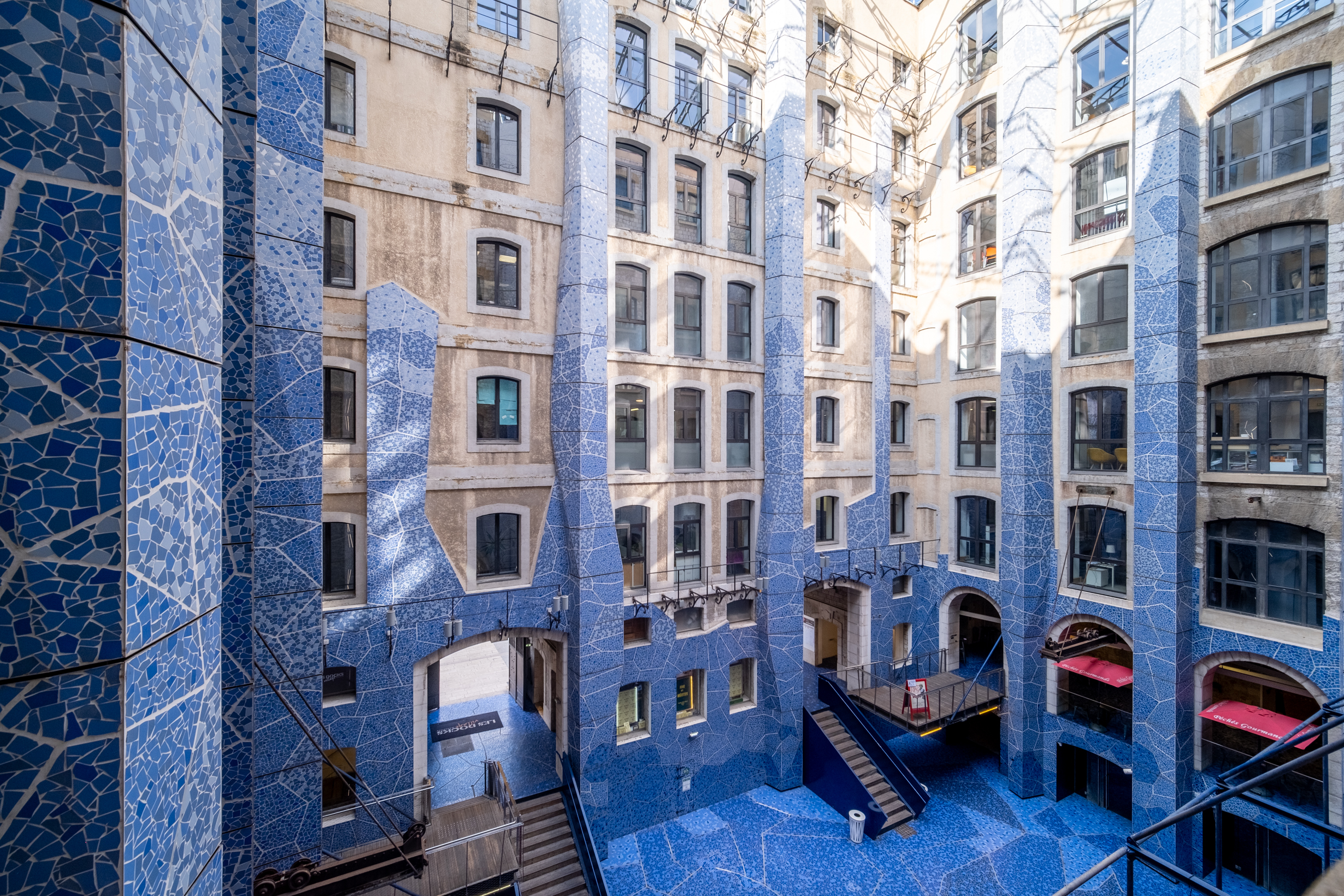 Photo décrivant le bien Bureaux En Copropriété Place De La Joliette à Marseille 2ème