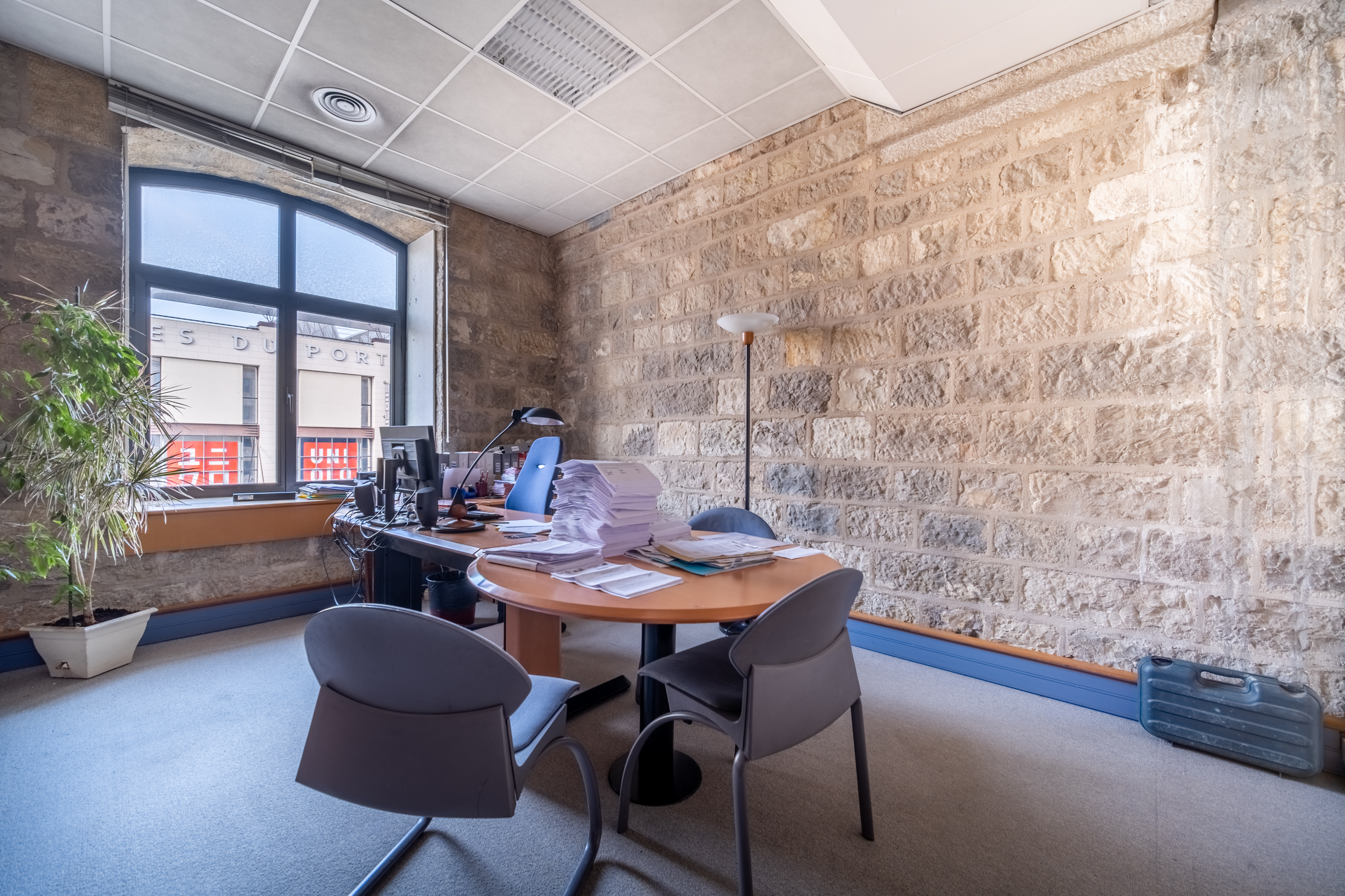 Photo décrivant le bien Bureaux En Copropriété Place De La Joliette à Marseille 2ème