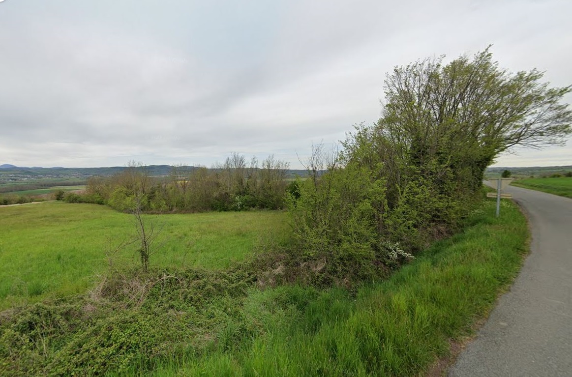 Photo décrivant le bien Terre Agricole à Vendre à Artonne (63)