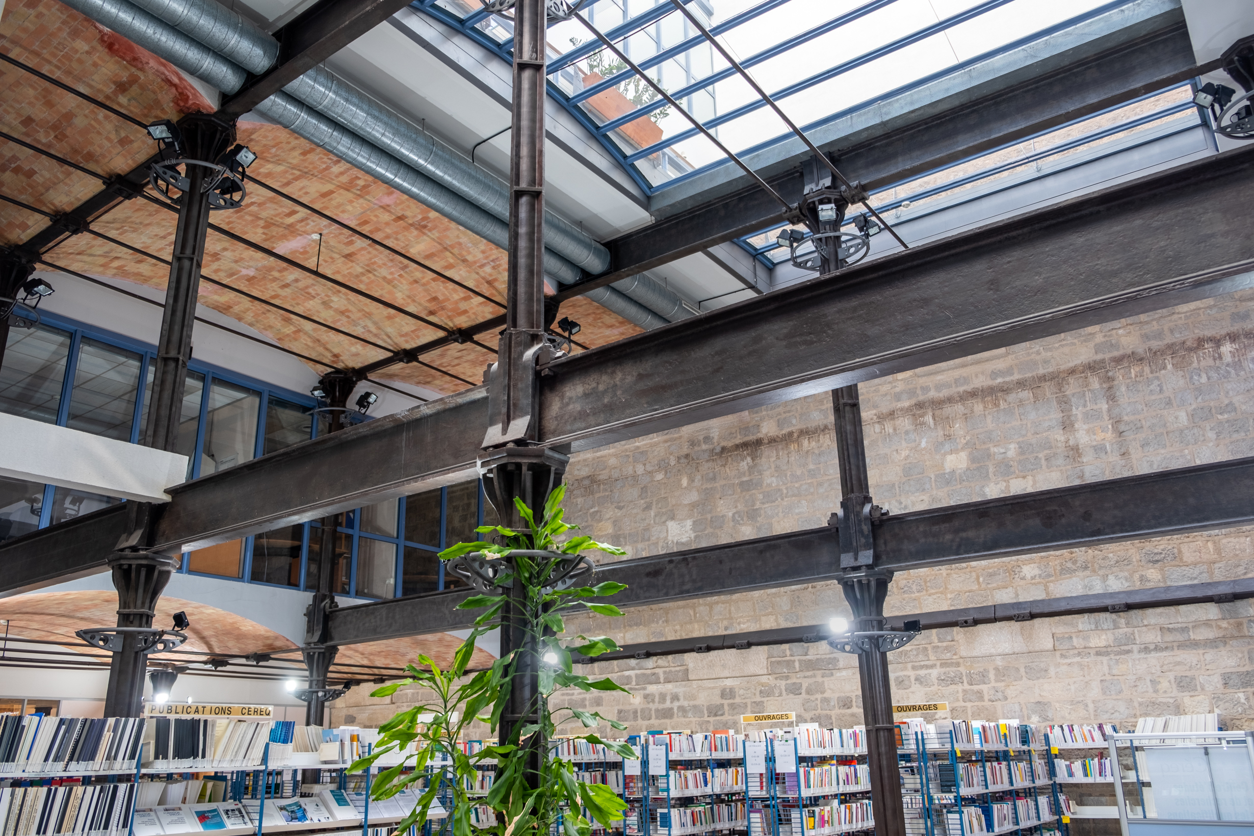 Photo décrivant le bien Bureaux En Copropriété Place De La Joliette à Marseille 2ème