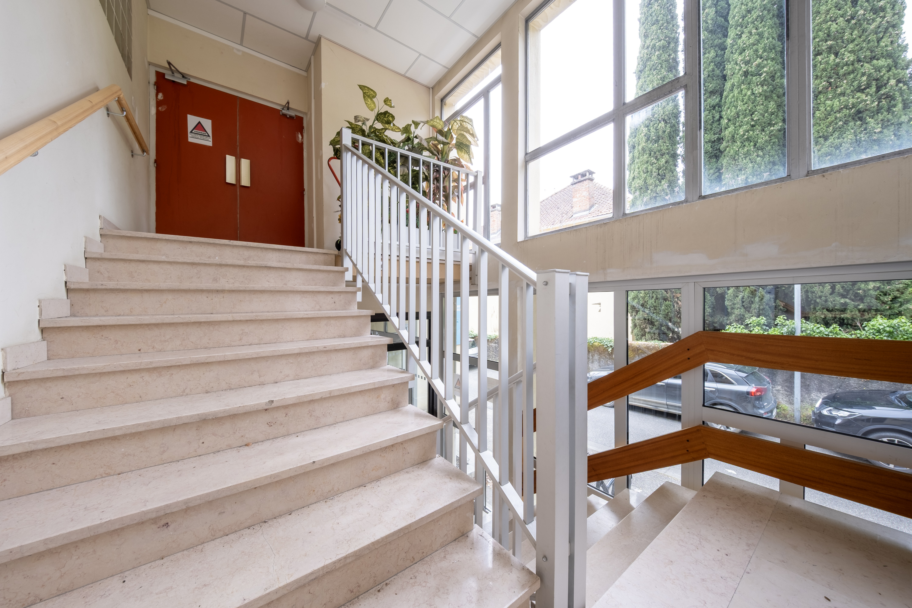 Photo décrivant le bien Cession D'un Lot à Usage De Bureaux Dans Le Centre-ville De Foix