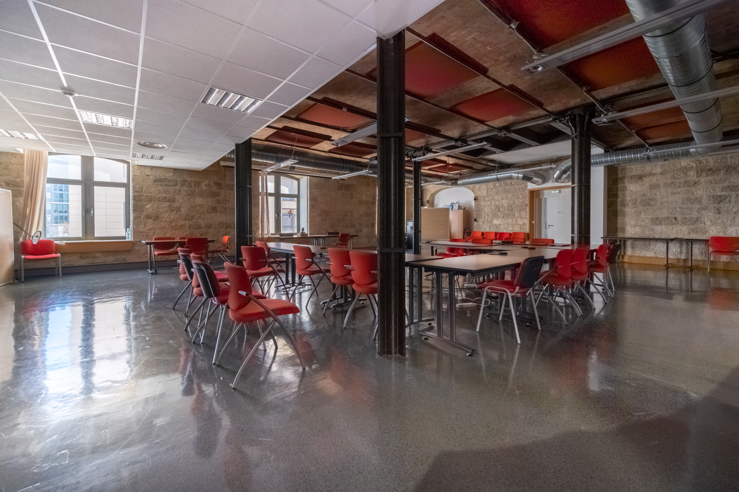 Photo décrivant le bien Bureaux En Copropriété Place De La Joliette à Marseille 2ème