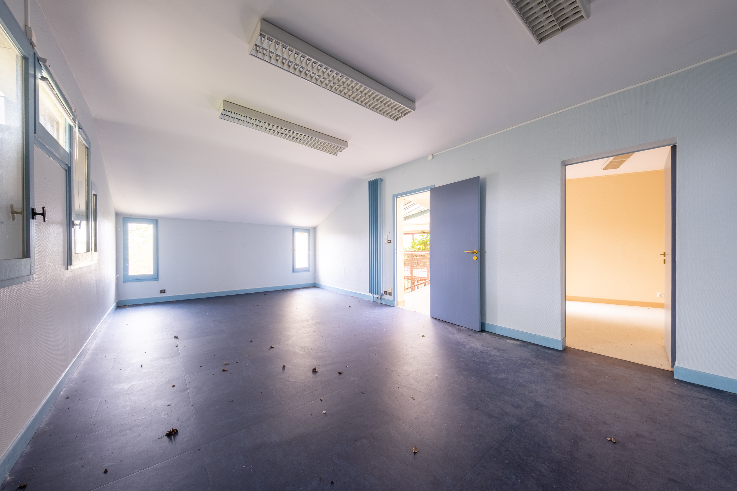 Photo décrivant le bien Bureaux Et Espace Vert à Port-ste-marie (47)