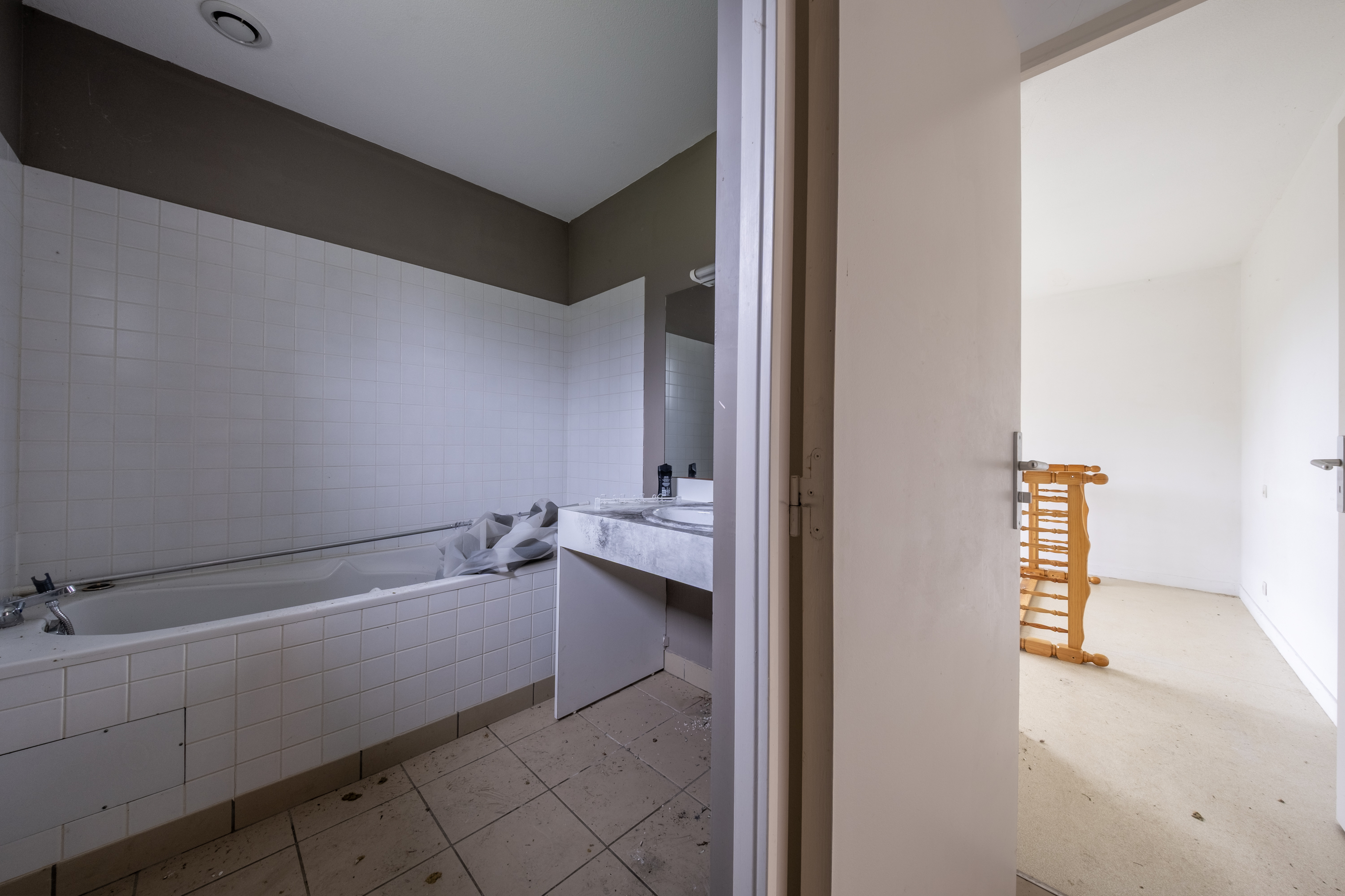 Photo décrivant le bien Cession De Deux Anciens Logements De Fonction - Carbonne (31)