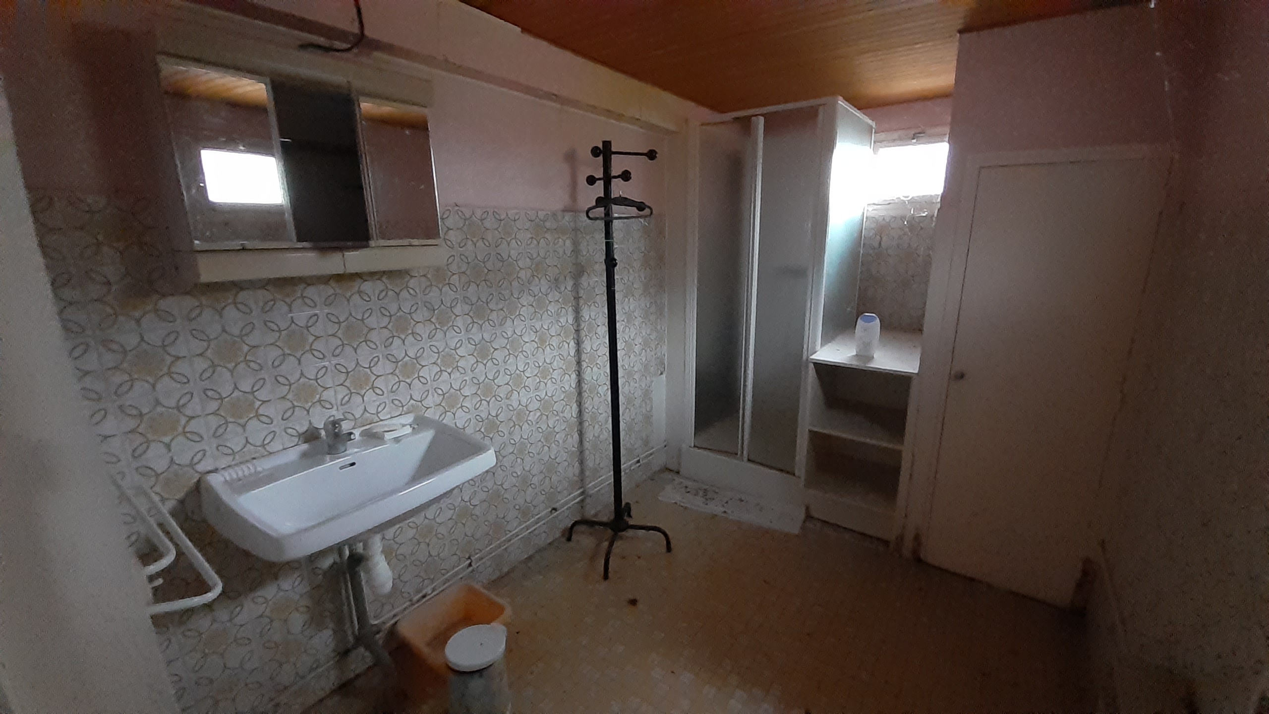 Photo décrivant le bien Maison De Garde-barrière à Ruynes En Margeride