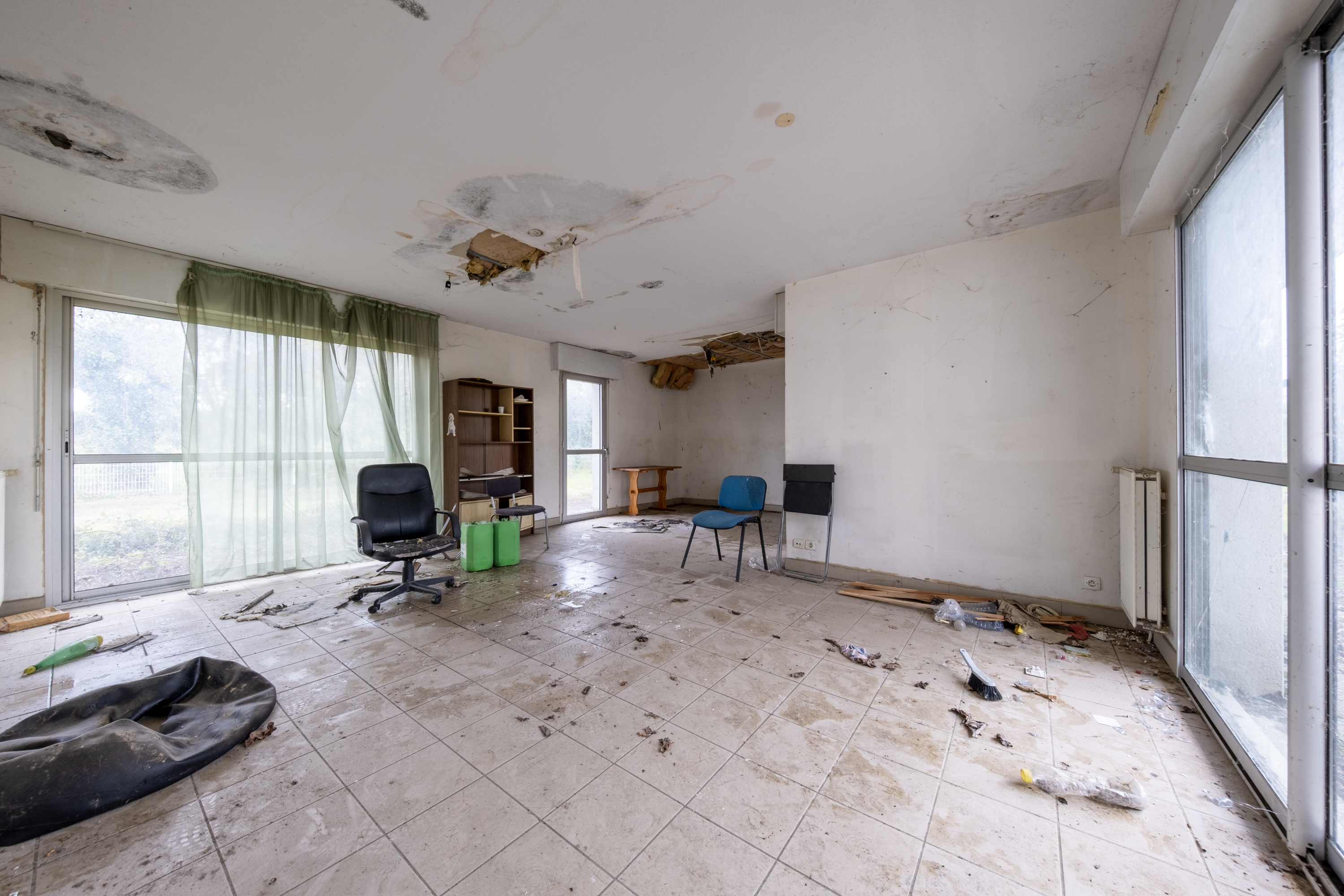 Photo décrivant le bien Cession De Deux Anciens Logements De Fonction - Carbonne (31)