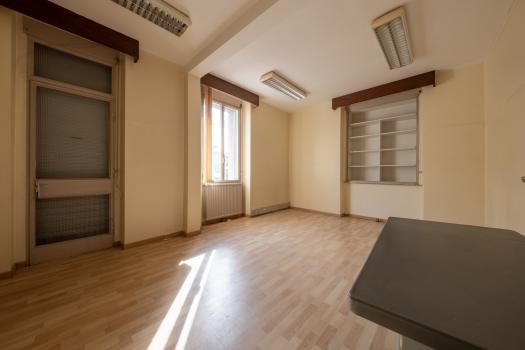 Photo décrivant le bien Cession D'un Immeuble à Usage De Bureaux Avec Parking Privatif - Centre-ville De Foix