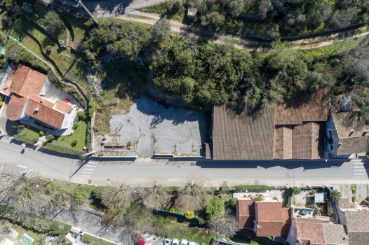 Photo décrivant le bien Locaux D'activité Et Espace De Stationnement