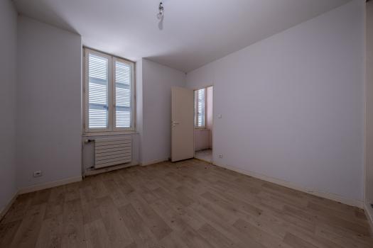Photo décrivant le bien Immeuble Mixte Grande Rue à Aigueperse