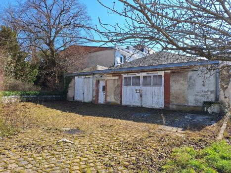 Photo décrivant le bien Au Coeur D' Epernay - Bâtiment à Usage De Bureaux Avec Parc