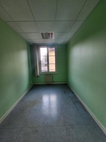Photo décrivant le bien Immeuble De Bureaux à Beaune