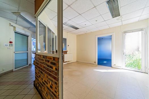 Photo décrivant le bien Immeuble De Bureau Situé à Un Emplacement Stratégique Proche D'evreux