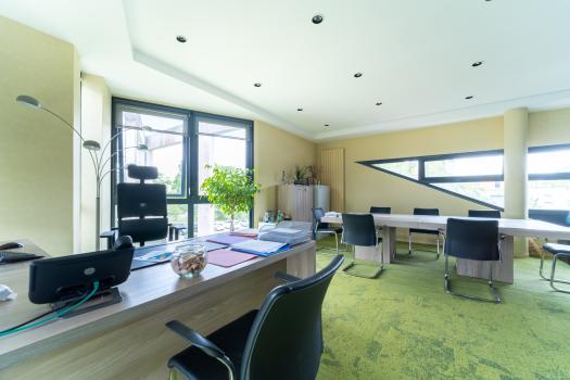 Photo décrivant le bien Immeuble De Bureaux-2567 M²-amiens(80)