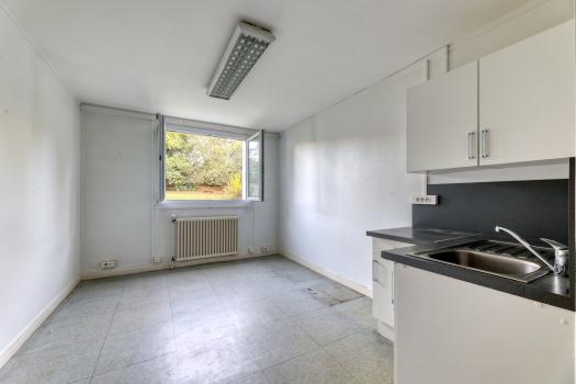 Photo décrivant le bien Locaux à Usage De Bureaux