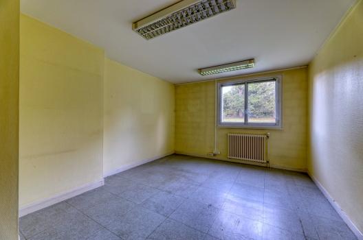 Photo décrivant le bien Locaux à Usage De Bureaux