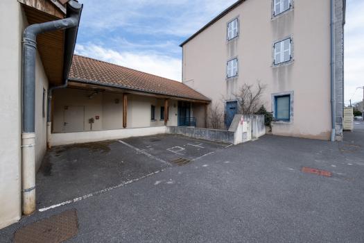 Photo décrivant le bien Immeuble Mixte Grande Rue à Aigueperse