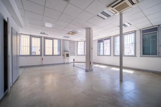 Photo décrivant le bien Locaux De Bureaux à Vendre à La Seyne Sur Mer