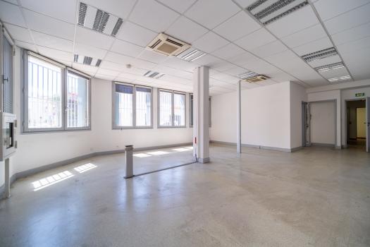 Photo décrivant le bien Locaux De Bureaux à Vendre à La Seyne Sur Mer