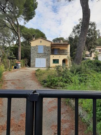Photo décrivant le bien Maison Forestière à Saint-raphael ( 83)