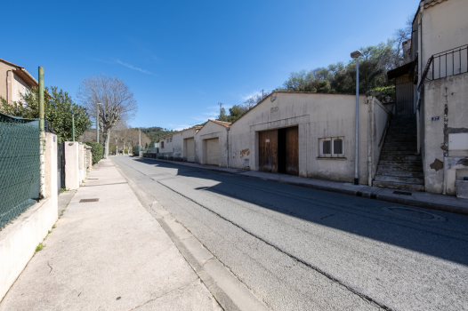 Photo décrivant le bien Locaux D'activité Et Espace De Stationnement