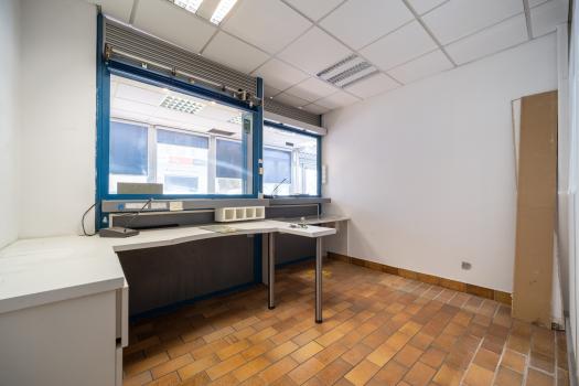 Photo décrivant le bien Locaux De Bureaux à Vendre à La Seyne Sur Mer