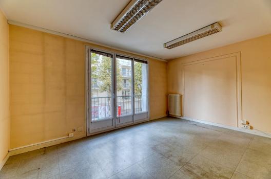 Photo décrivant le bien Locaux à Usage De Bureaux