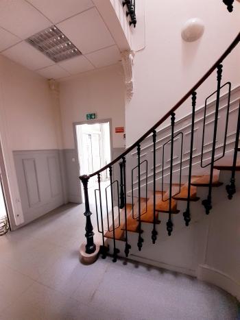 Photo décrivant le bien Immeuble De Bureau Type Maison De Maître D'environ 423 M² à Château Thierry à Une Heure De Paris