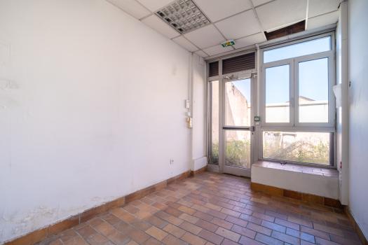 Photo décrivant le bien Locaux De Bureaux à Vendre à La Seyne Sur Mer