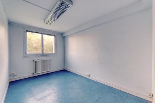 Photo décrivant le bien Locaux à Usage De Bureaux