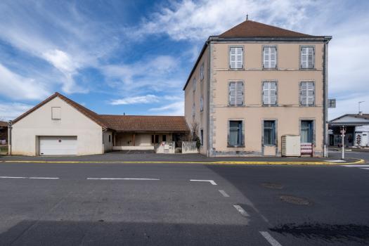 Photo décrivant le bien Immeuble Mixte Grande Rue à Aigueperse