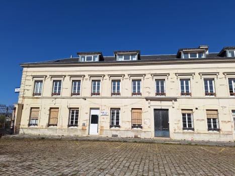 Photo décrivant le bien Au Coeur D' Epernay - Bâtiment à Usage De Bureaux Avec Parc