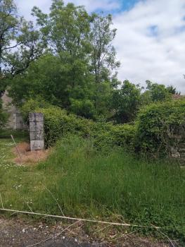 Photo décrivant le bien Maison En Ruine Et Une Parcelle Nue
