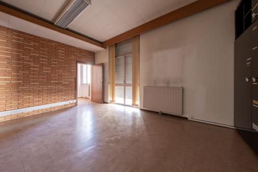 Photo décrivant le bien Cession D'un Immeuble à Usage De Bureaux Avec Parking Privatif - Centre-ville De Foix