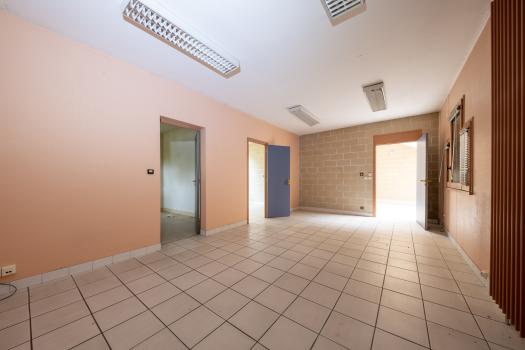 Photo décrivant le bien Bureaux Et Espace Vert à Port-ste-marie (47)