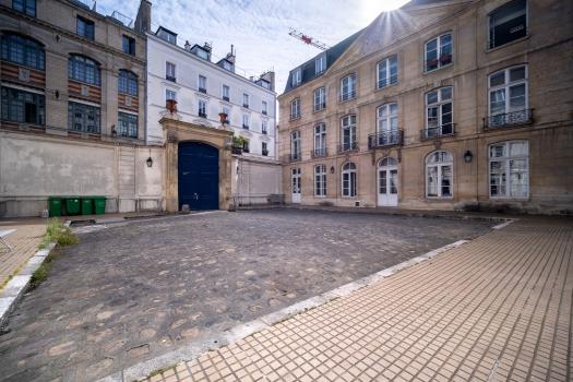 Photo décrivant le bien L'etat Vend Un Ensemble Immobilier D'exception Dans Le Iiie Arrdt De Paris, 5/7 Rue De Montmorency