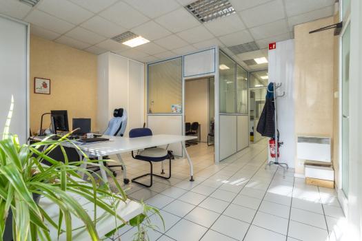 Photo décrivant le bien Vente Locaux De Bureaux à Annecy